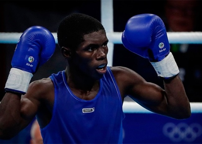 Yuberjén Martínez, boxeador colombiano participará en el campeonato preparatorio.