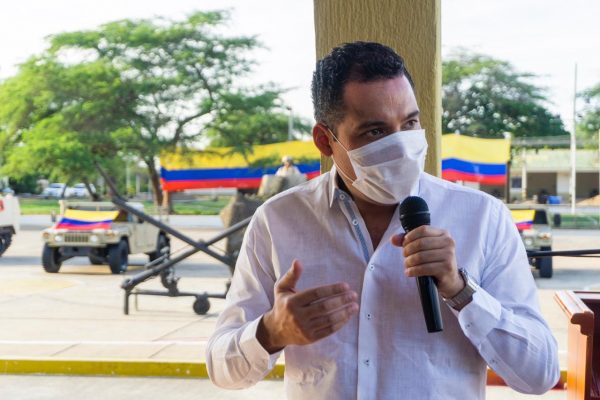 Gobernador de La Guajira, Nemesio Roys Garzón.