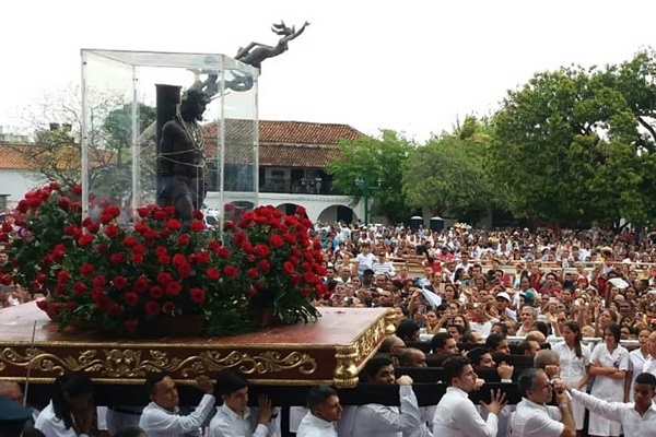 Santo Ecce Homo en la Plaza Alfonso López. Foto: Cortesía Festival Vallenato