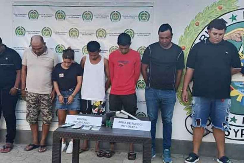 Rafael Ramírez Pianeta, Joelgui Prieto Flórez, Edinson y su hermano Eliécer Magdaniel Fernández, Adrián Alexander Pinto Sarmiento, Pedro Manuel Martínez Jiménez y Yeidis Orjuela Mendoza, capturados. Foto la Guajira Hoy