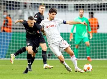 Rafael Santos Borré marcó su primer gol en la Uefa Europa League con la camiseta de Eintracht Fráncfort