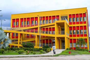 Una de las sedes de la Universidad de La Guajira. Foto Universidad de La Guajira